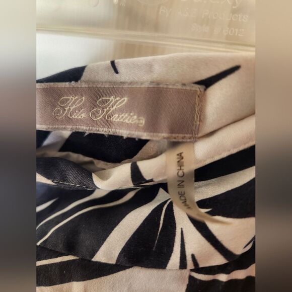 Hilo Hattie L WhiteBlack FloralPrint Ruffle SILKBlend Lined Zip Women Midi Skirt - Picture 2 of 12